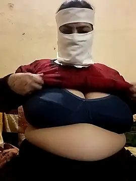 Snapshot of Love-890 chatting on October 28, 2025, 1:36 pm Love-890 online show from October 28, 2025, 1:36 pm