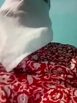 Snapshot of Love-890 chatting on November 19, 2025, 8:31 pm Love-890 online show from November 19, 2025, 8:31 pm