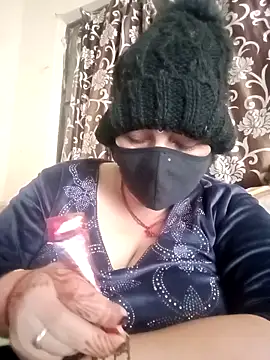 Snapshot of Love-890 chatting on November 27, 2025, 8:05 am Love-890 online show from November 27, 2025, 8:05 am