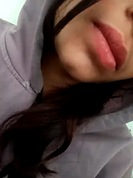 Aaisha-16 online show from February 19, 2026, 3:13 am