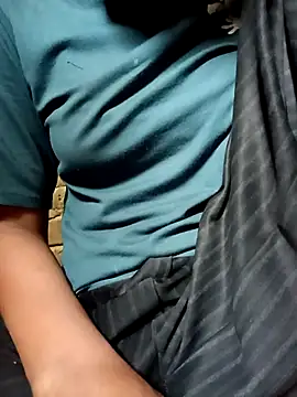 Aaisha-16 online show from April 25, 2026, 4:04 am