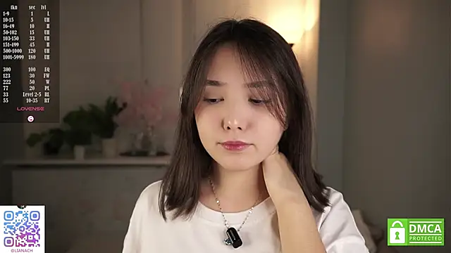 Snapshot of RenaeConnerley chatting on November 7, 2025, 4:23 am RenaeConnerley online show from November 7, 2025, 4:23 am