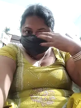 Mmm143 online show from October 26, 2025, 1:00 am