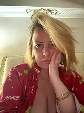 Piccolamonella29 online show from November 23, 2025, 10:37 am