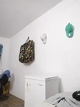 Alex man23 online show from November 21, 2025, 7:23 pm