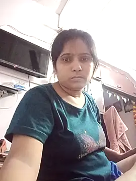 aliya-jaan71 online show from October 27, 2025, 6:45 pm