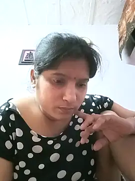 aliya-jaan71 online show from May 5, 2026, 2:30 am