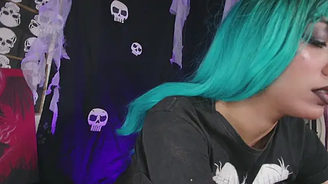 Snapshot of agathaaiko6 chatting on November 5, 2025, 12:43 am agathaaiko6 online show from November 5, 2025, 12:43 am