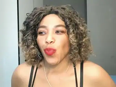 Lillyan N online show from November 16, 2025, 11:27 am