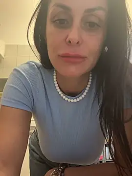 ainaht online show from March 19, 2026, 8:40 am