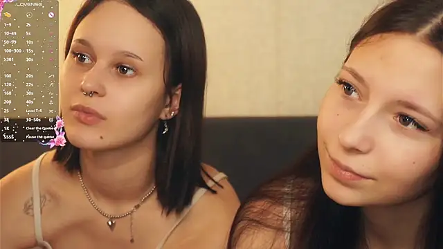 GabrielleLynchard online show from October 18, 2025, 7:14 pm