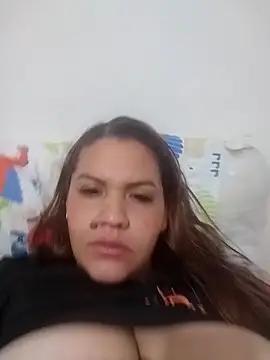 LaraStons online show from September 22, 2025, 5:15 pm