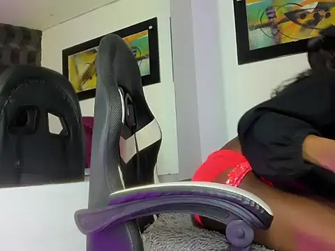 Snapshot of sabrina_xxx11 chatting on November 15, 2025, 12:13 pm sabrina xxx11 online show from November 15, 2025, 12:13 pm