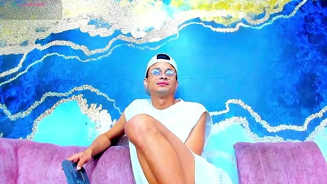 Juicy Creww online show from November 20, 2025, 11:21 am