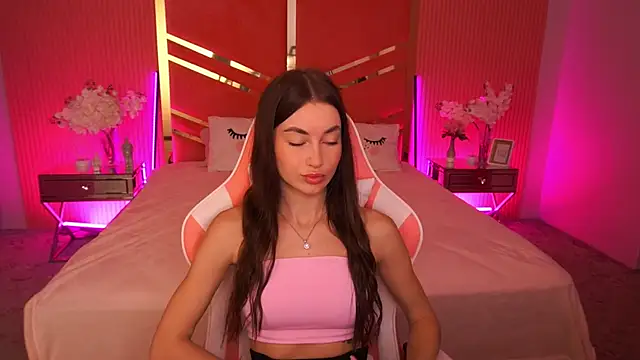 CherryyLulu online show from November 28, 2025, 8:28 am