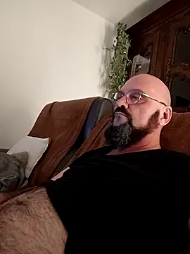 Snapshot of Rascran1 chatting on November 9, 2025, 10:08 pm Rascran1 online show from November 9, 2025, 10:08 pm