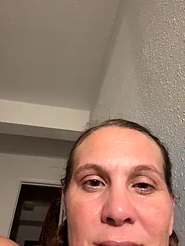 Ariasweetaspie online show from October 14, 2025, 9:32 am