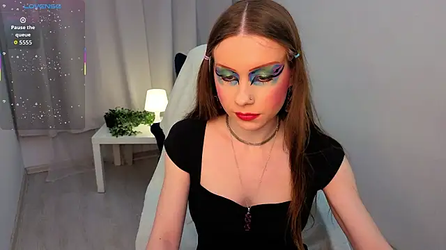 KarenSmitht online show from February 1, 2026, 2:04 pm