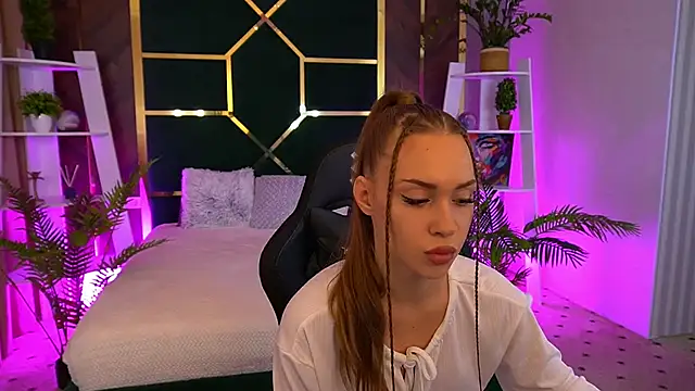 SweetAngellic online show from October 12, 2025, 2:27 pm