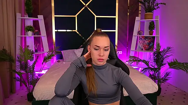 SweetAngellic online show from October 18, 2025, 1:12 pm