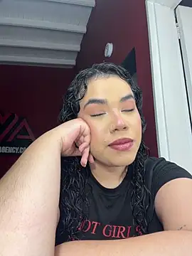 Snapshot of krisstenSantos chatting on February 17, 2026, 1:07 pm krisstenSantos online show from February 17, 2026, 1:07 pm