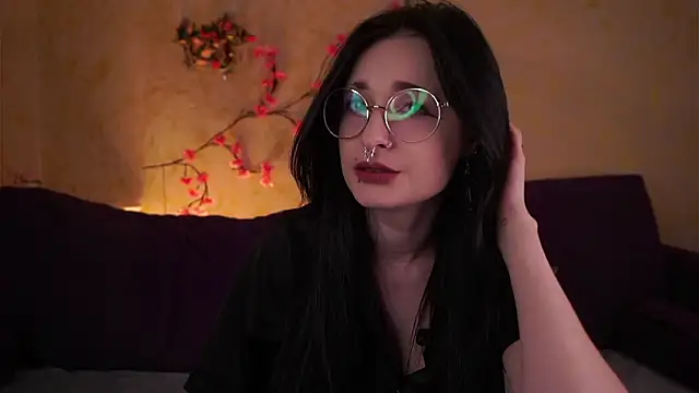 DarcyAspacio online show from March 20, 2026, 11:37 am