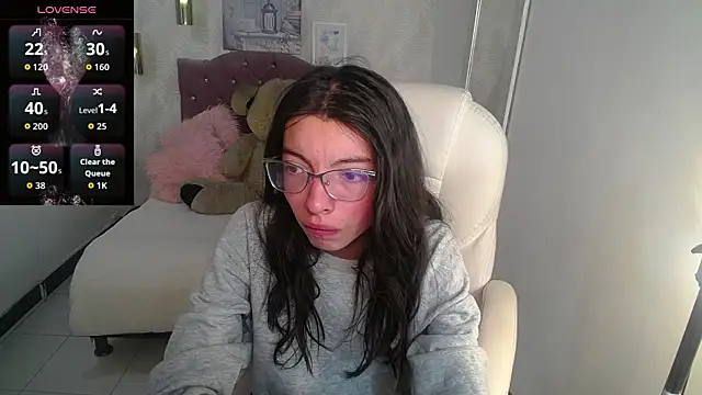 alllyson  online show from November 19, 2025, 7:47 pm