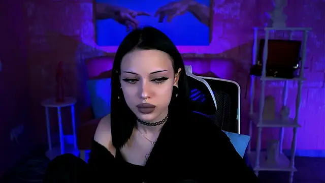 Snapshot of MiaCain chatting on September 18, 2025, 12:18 pm MiaCain online show from September 18, 2025, 12:18 pm