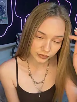 Snapshot of MilaMoone chatting on February 8, 2026, 11:13 am MilaMoone online show from February 8, 2026, 11:13 am