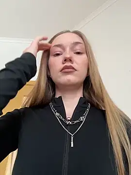 Snapshot of MilaMoone chatting on February 13, 2026, 11:06 am MilaMoone online show from February 13, 2026, 11:06 am