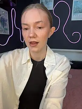 Snapshot of MilaMoone chatting on February 28, 2026, 11:00 am MilaMoone online show from February 28, 2026, 11:00 am