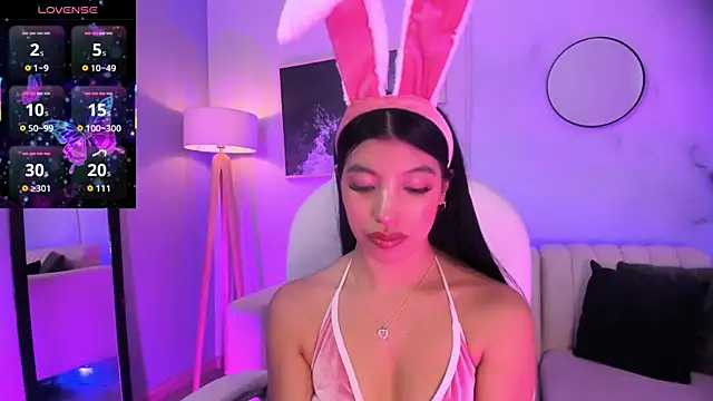 Tiffany Low online show from October 29, 2025, 1:35 pm