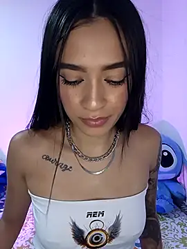 Snapshot of MiQeilaSweet chatting on November 29, 2025, 12:02 am MiQeilaSweet online show from November 29, 2025, 12:02 am