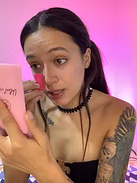 MiQeilaSweet online show from March 12, 2026, 5:52 pm