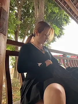 yuki june online show from March 28, 2026, 8:47 am