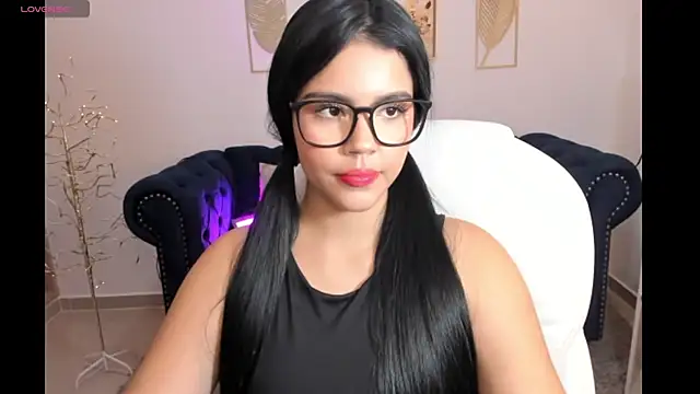 Snapshot of Mila_blaze chatting on November 7, 2025, 2:00 am Mila blaze online show from November 7, 2025, 2:00 am