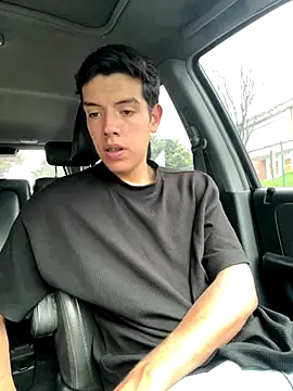 mattebret11 online show from October 27, 2025, 5:06 pm