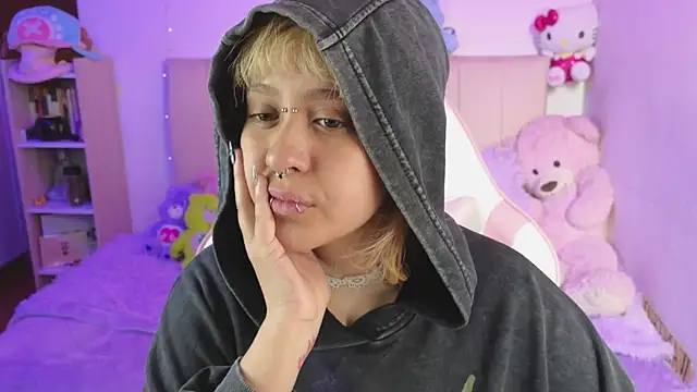 Snapshot of NekoWaifu chatting on June 15, 2026, 3:25 pm NekoWaifu online show from June 15, 2026, 3:25 pm
