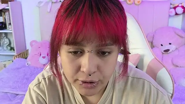 Snapshot of NekoWaifu chatting on July 21, 2026, 5:26 pm NekoWaifu online show from July 21, 2026, 5:26 pm