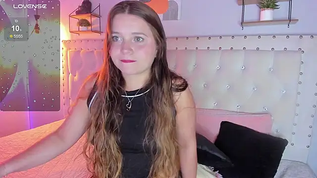 sophiee09  online show from January 14, 2026, 3:12 am