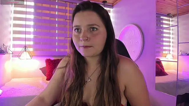 sophiee09  online show from April 10, 2026, 1:38 pm