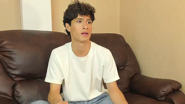 Snapshot of Xam_Collen chatting on November 28, 2025, 2:42 pm Xam Collen online show from November 28, 2025, 2:42 pm