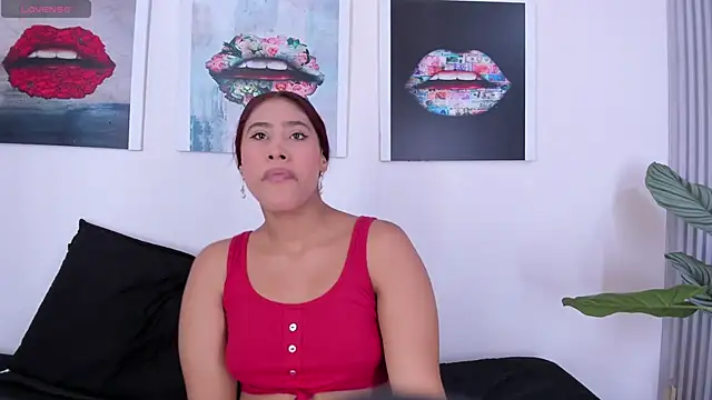 Snapshot of Girls_inlove chatting on October 6, 2025, 12:02 pm Girls inlove online show from October 6, 2025, 12:02 pm