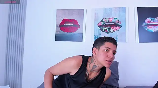 Snapshot of Girls_inlove chatting on October 7, 2025, 11:29 am Girls inlove online show from October 7, 2025, 11:29 am