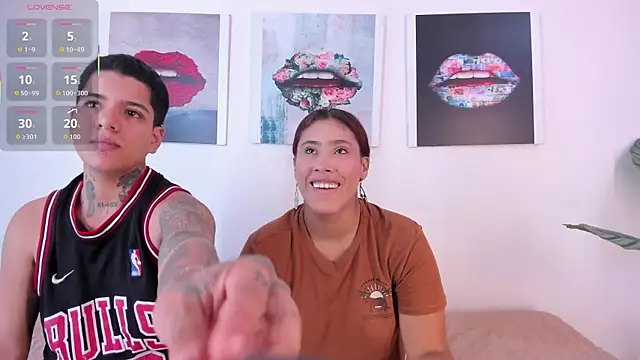 Snapshot of Girls_inlove chatting on November 6, 2025, 12:06 pm Girls inlove online show from November 6, 2025, 12:06 pm