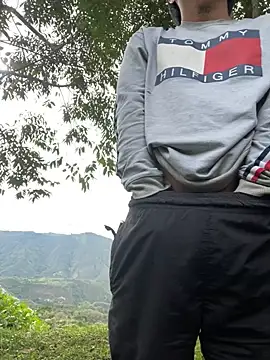 sky-wolves online show from November 19, 2025, 8:20 pm