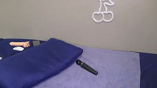 Serafynn online show from January 10, 2026, 2:08 pm