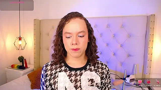 bycandy  online show from November 23, 2025, 1:44 pm