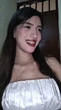 Emily-hottson online show from January 15, 2026, 7:24 am