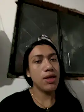 Snapshot of Sexy_Catalinaa_ chatting on September 20, 2025, 2:23 am Sexy Catalinaa  online show from September 20, 2025, 2:23 am